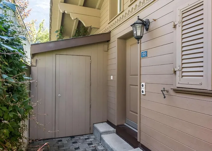 Eiger View - Griwa Rent Apartment